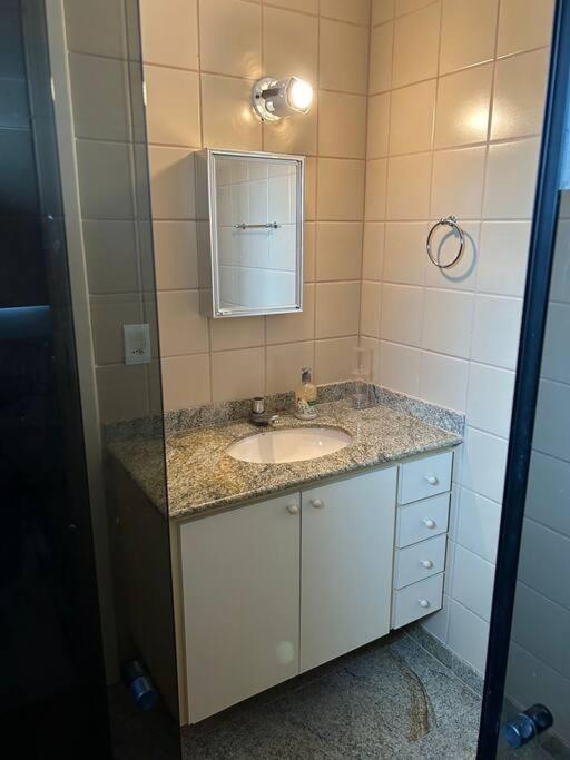 Apartamento De 3 Quartos Na Praia Da Fonte Гуарапари Экстерьер фото